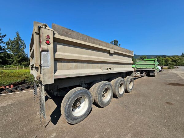 2018 Western Star 4700 Dump Truck & 4 Axle Pup Trailer - Image 11