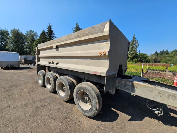 2018 Western Star 4700 Dump Truck & 4 Axle Pup Trailer - Image 12