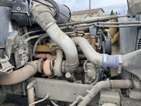 1996 Freightliner FLD112 Transfer Truck - Image 16