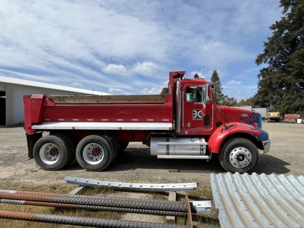 1997 Peterbilt 330 Dump Truck - Image 7