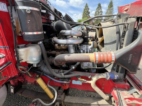 1997 Peterbilt 330 Dump Truck - Image 2