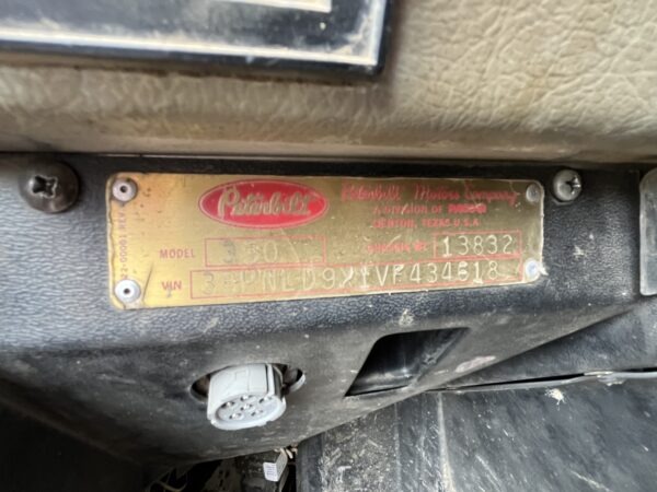 1997 Peterbilt 330 Dump Truck - Image 18