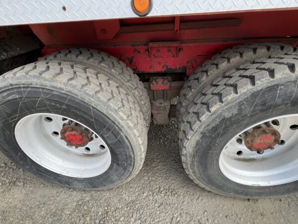 1997 Peterbilt 330 Dump Truck - Image 8