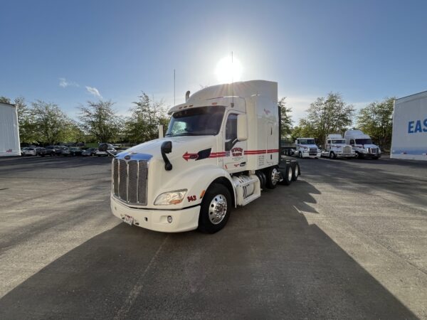 2015 Peterbilt 579 Cab Chassis