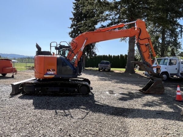 2018 Hitachi ZX135 Excavator - Image 11