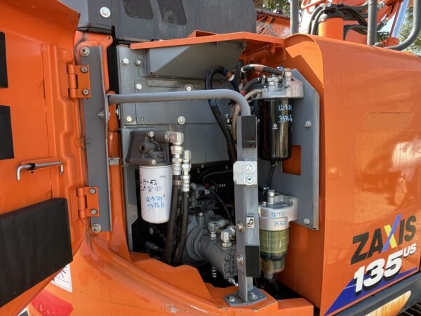2018 Hitachi ZX135 Excavator - Image 10
