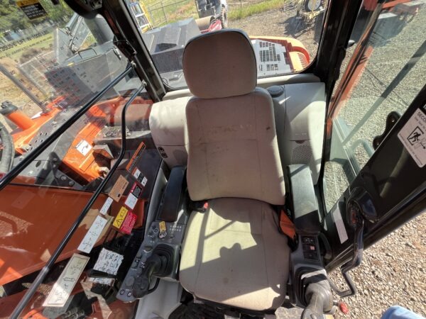 2018 Hitachi ZX135 Excavator - Image 16