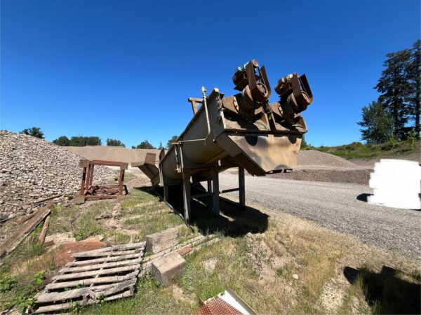 Twin Sandscrew 36' X 24' - Image 6