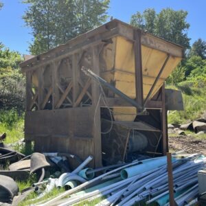 17' X 11' Feed Hopper