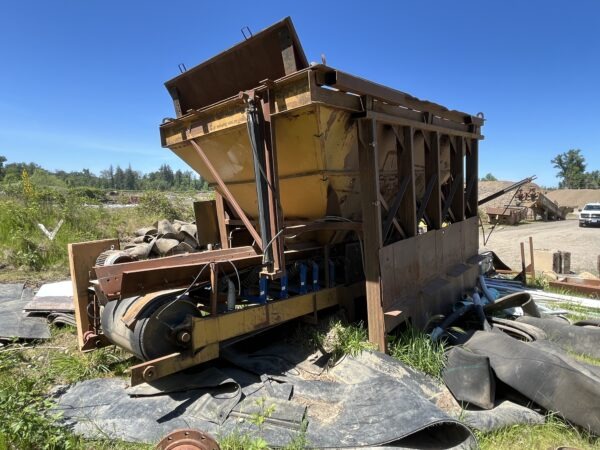 17' X 11' Feed Hopper - Image 4