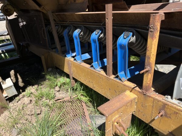 17' X 11' Feed Hopper - Image 11