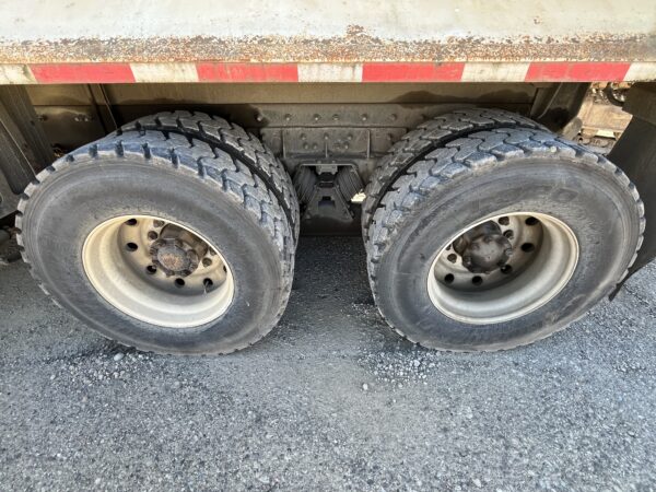 Parting Out Freightliner FLD 112 - Image 4