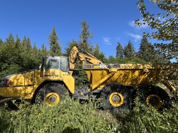 2006 Komatsu HM400-2 Haul Truck - Image 3