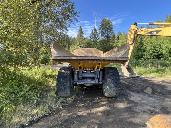 2006 Komatsu HM400-2 Haul Truck - Image 5