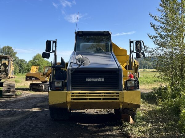 2006 Komatsu HM400-2 Haul Truck - Image 9