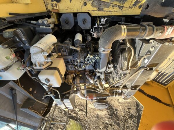 2011 Komatsu HM400-2 Haul Truck - Image 11