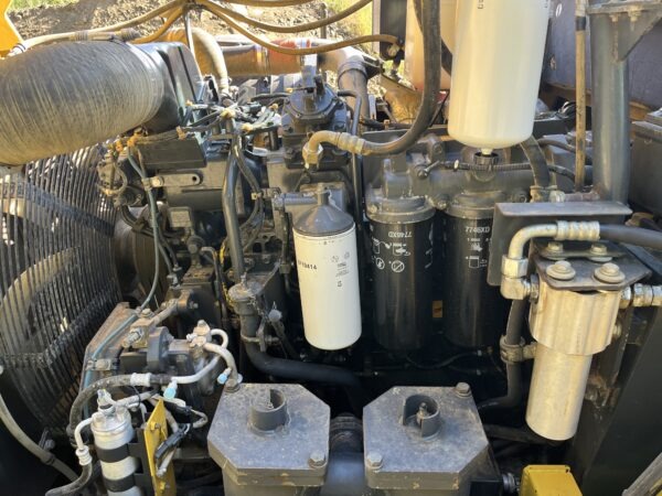2011 Komatsu HM400-2 Haul Truck - Image 13