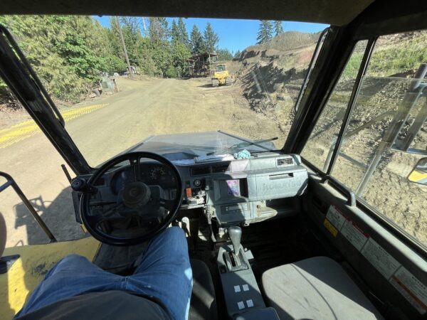 2011 Komatsu HM400-2 Haul Truck - Image 18