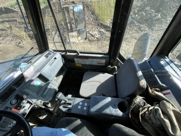 2011 Komatsu HM400-2 Haul Truck - Image 19