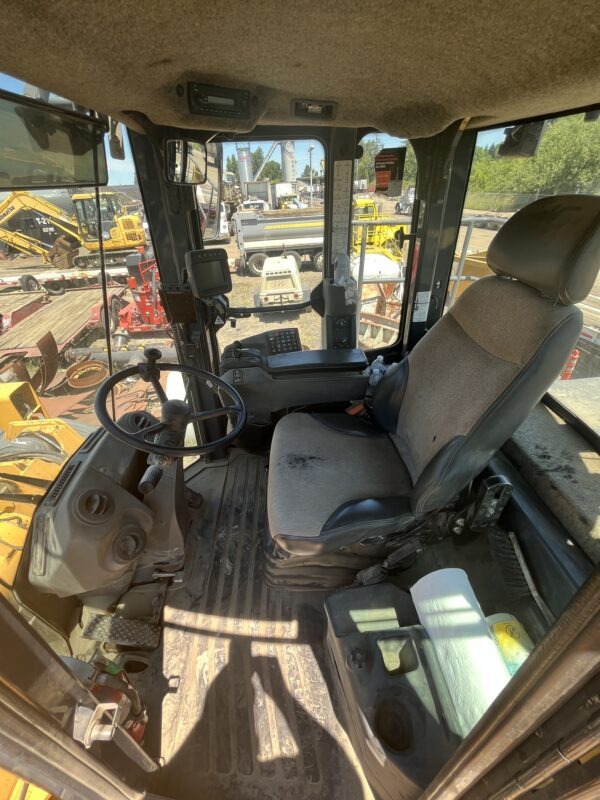 2015 John Deere 844K - Image 19