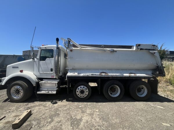 2001 Kenworth T800 Transfer - Image 3