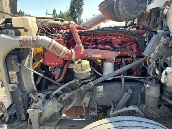 2010 Peterbilt 386 4 Axle Day Cab Truck - Image 10