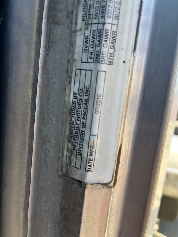 2010 Peterbilt 386 4 Axle Day Cab Truck - Image 20