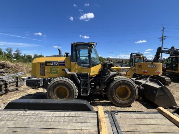 2022 Komatsu WA270-8 Wheel Loader - Image 7