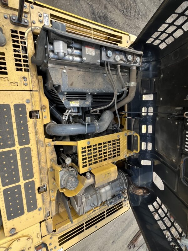 2014 Komatsu PC350LC-10 Excavator - Image 18