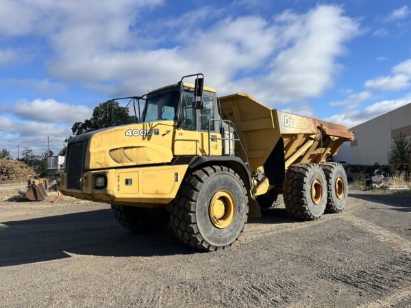 2007 John Deere 400D Haul Truck