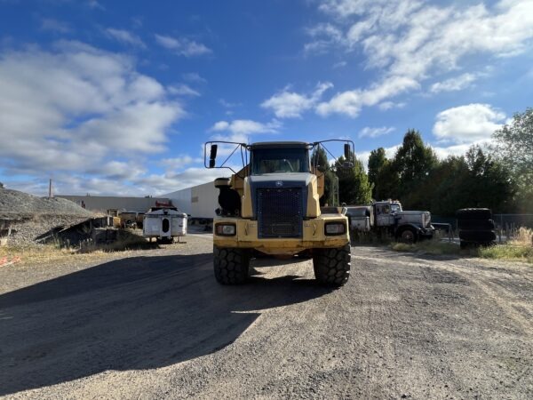 2007 John Deere 400D Haul Truck - Image 9
