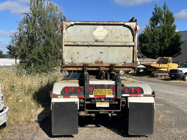 1996 Peterbilt 377 Transfer Dump Truck - Image 6