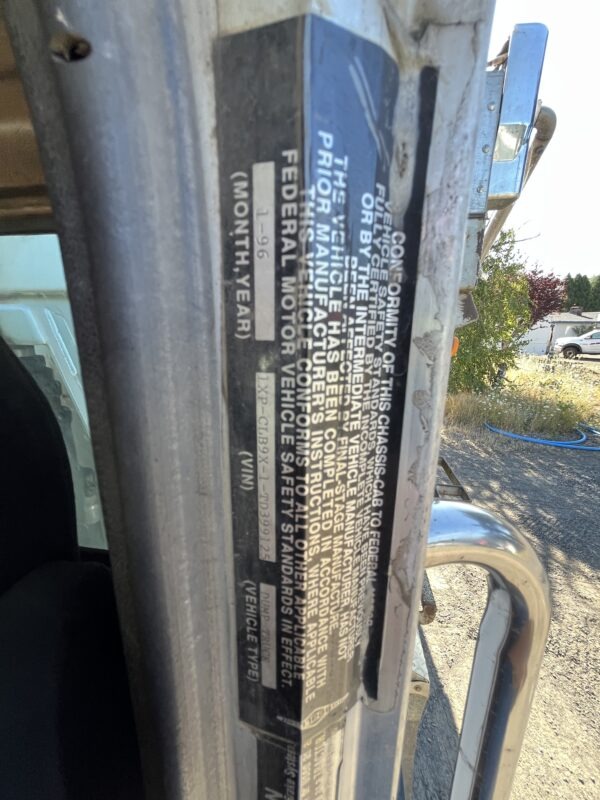1996 Peterbilt 377 Transfer Dump Truck - Image 23