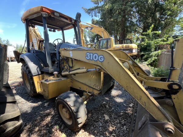 2002 John Deere 310G 4X4 Backhoe - Image 2