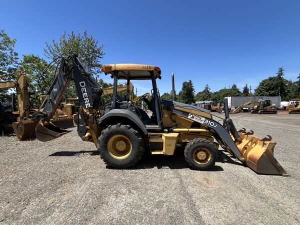2011 John Deere 310J Backhoe 4X4 - Image 4