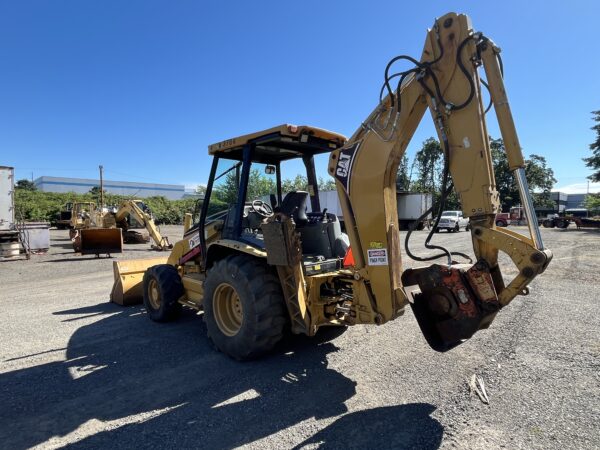 2005 Caterpillar 420D Backhoe 4X4 - Image 3
