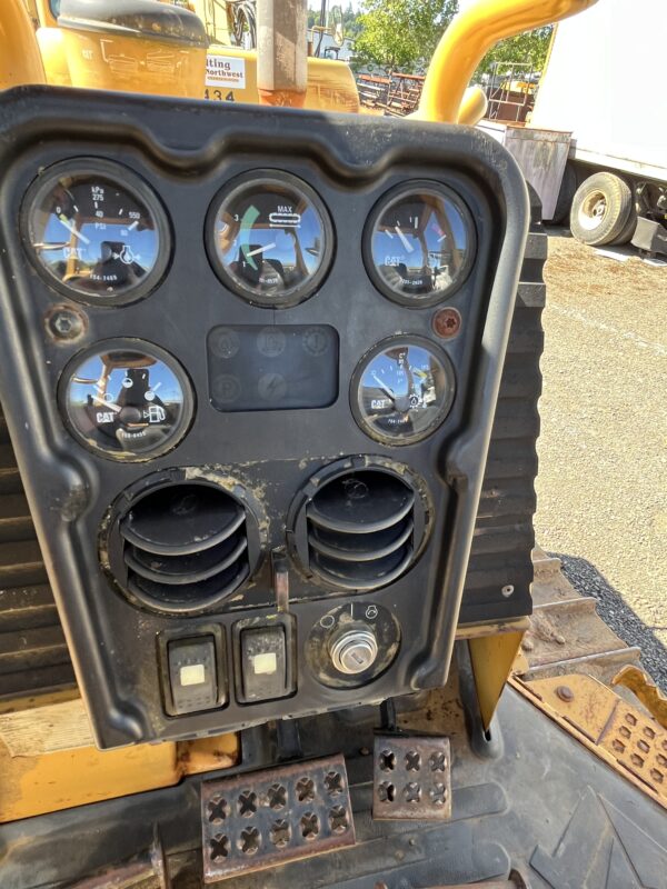 2002 Caterpillar D3G XL Dozer - Image 9