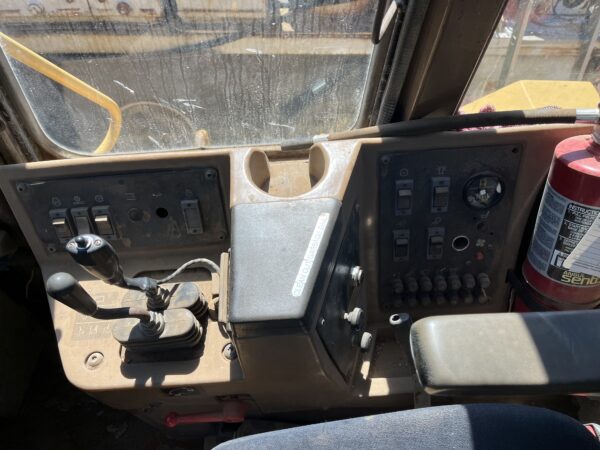 1995 Caterpillar 950F Wheel Loader - Image 3