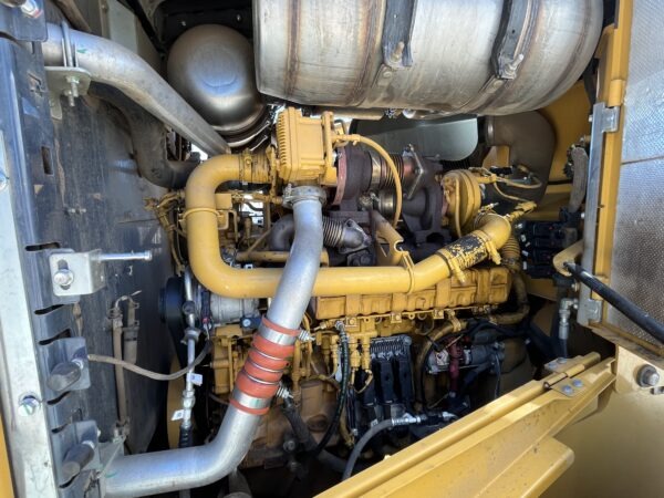 2020 John Deere 644L wheel Loader - Image 14