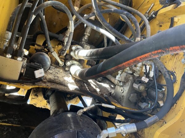 2020 John Deere 644L wheel Loader - Image 16
