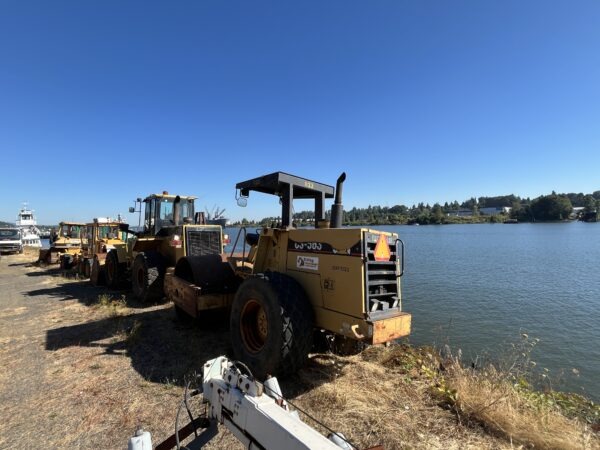 1994 Caterpillar CS563 Smooth Drum Roller - Image 2