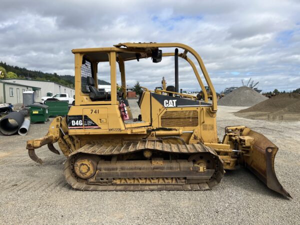 2005 Caterpillar D4G LGP Dozer - Image 11