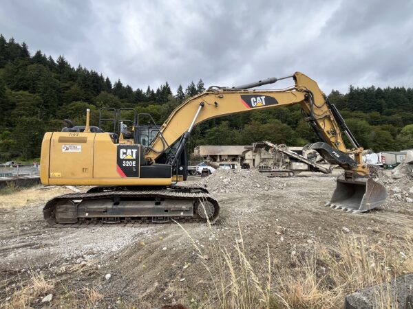 2013 Caterpillar 320EL Excavator - Image 9