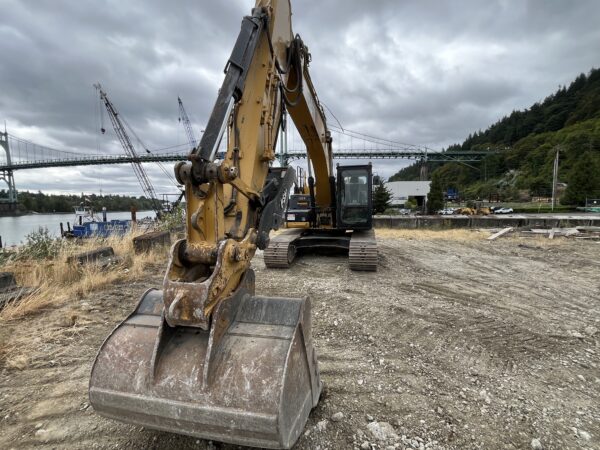 2013 Caterpillar 320EL Excavator - Image 13
