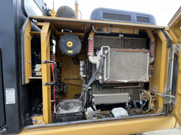 2013 Caterpillar 320EL Excavator - Image 8