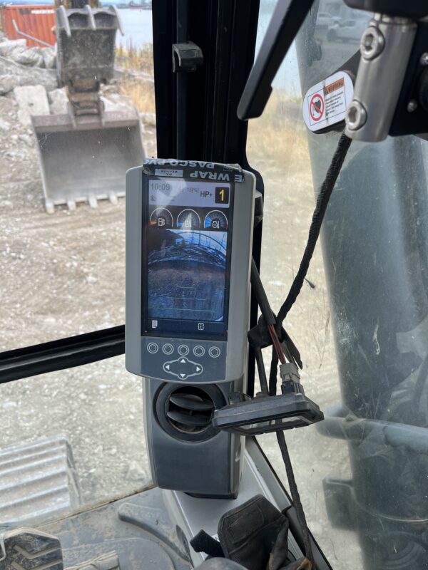2013 Caterpillar 320EL Excavator - Image 16