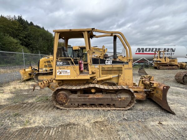 2001 Caterpillar D3C III Dozer - Image 8