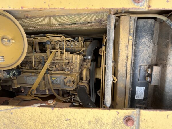 2001 Caterpillar D3C III Dozer - Image 15
