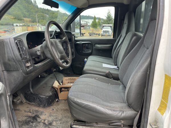 2007 Kodiak 4500 Flatbed Truck - Image 14