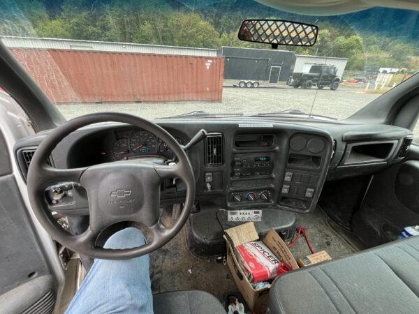 2007 Kodiak 4500 Flatbed Truck - Image 16